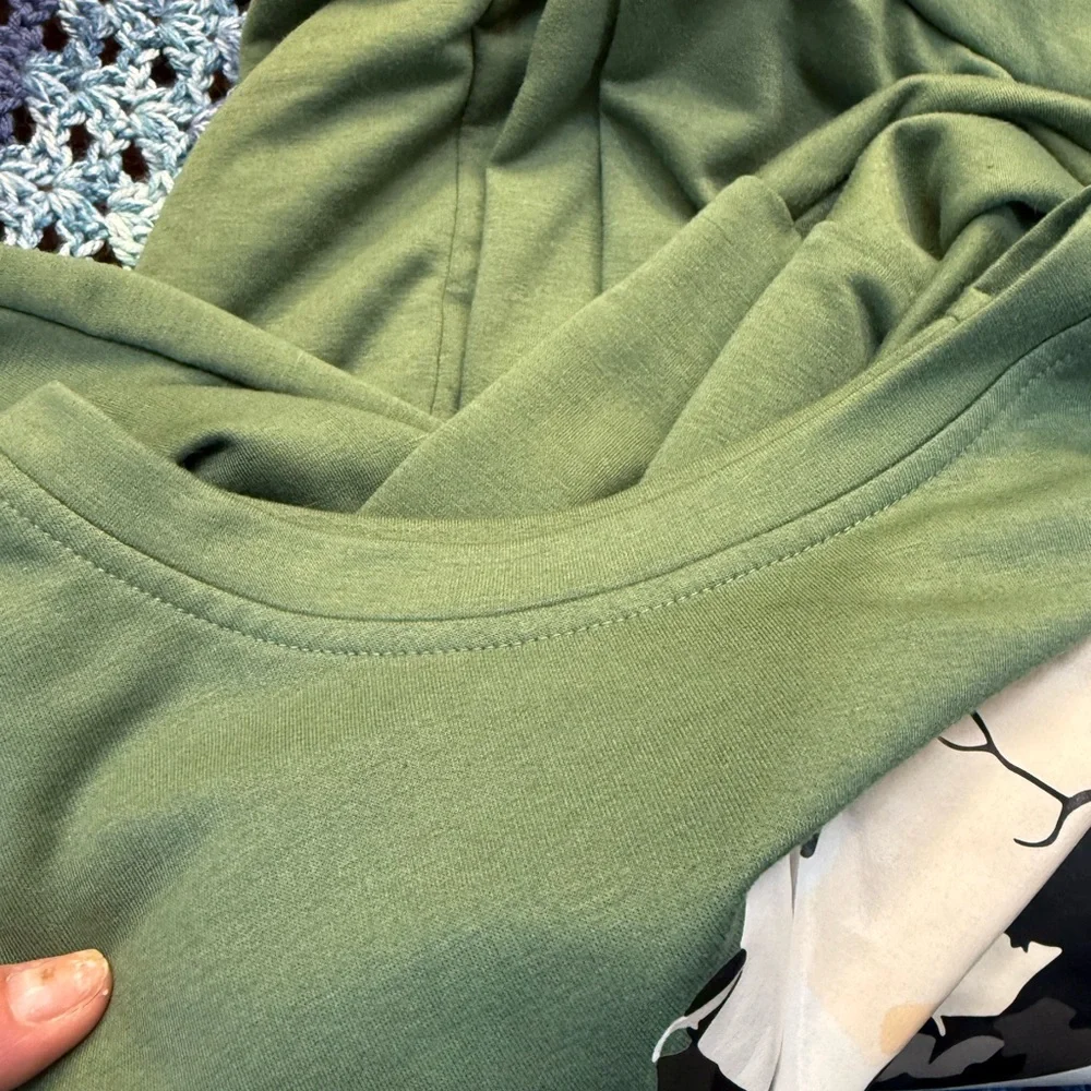 Green Raven Graphic Pet Bird long sleeve T-Shirt